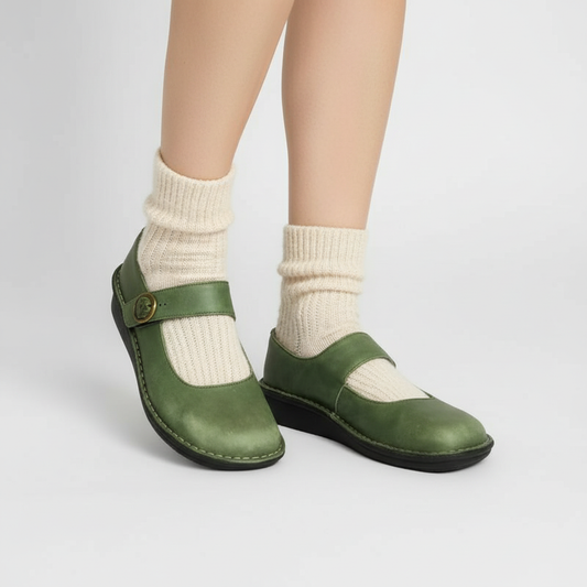 Hedwig | Mary Jane Skor