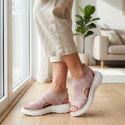 Lena | Andningsbara sandaler i stickat material