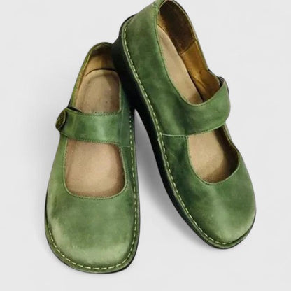 Hedwig | Mary Jane Skor